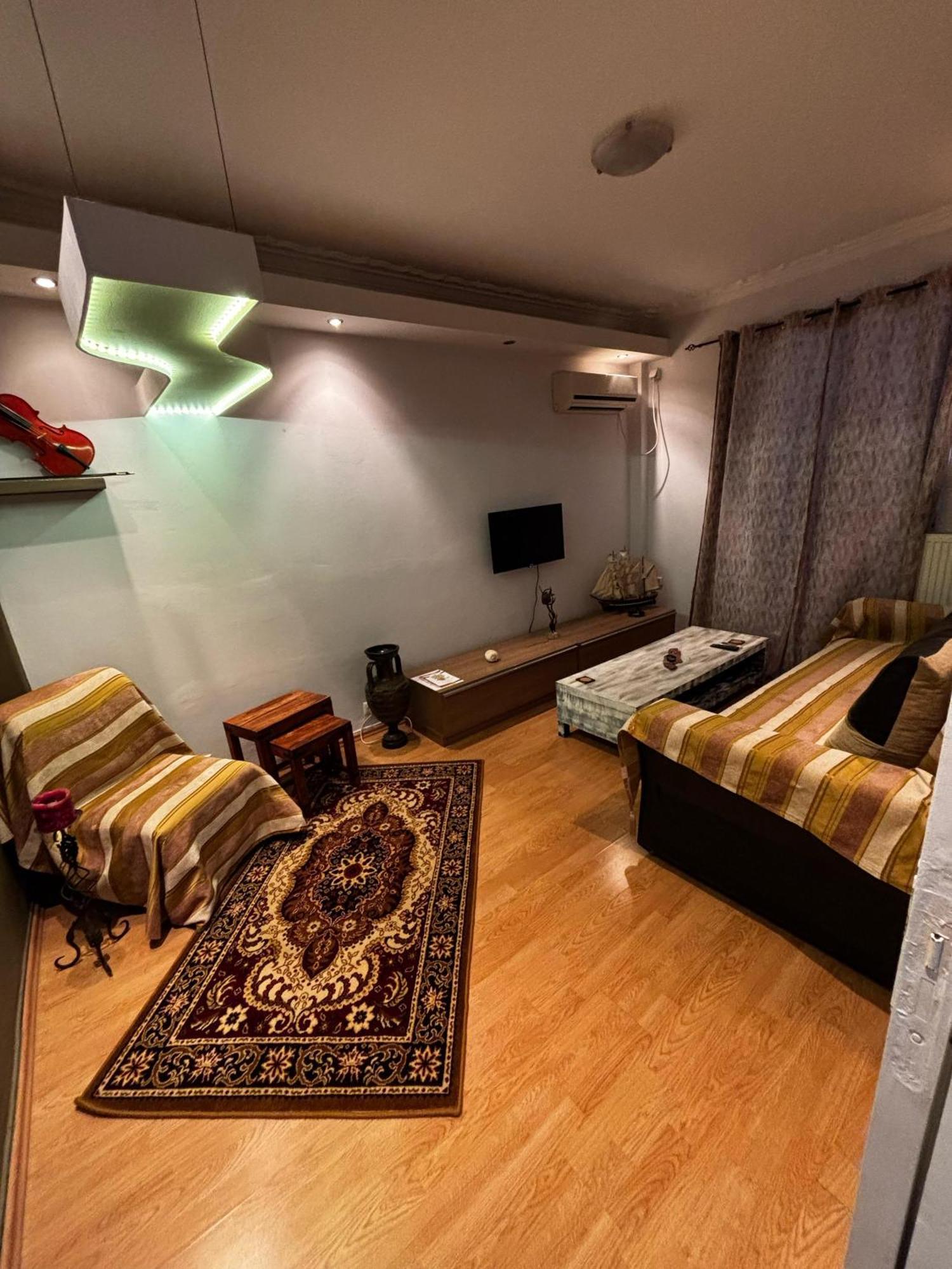 Nirvana Apartment Atene Esterno foto
