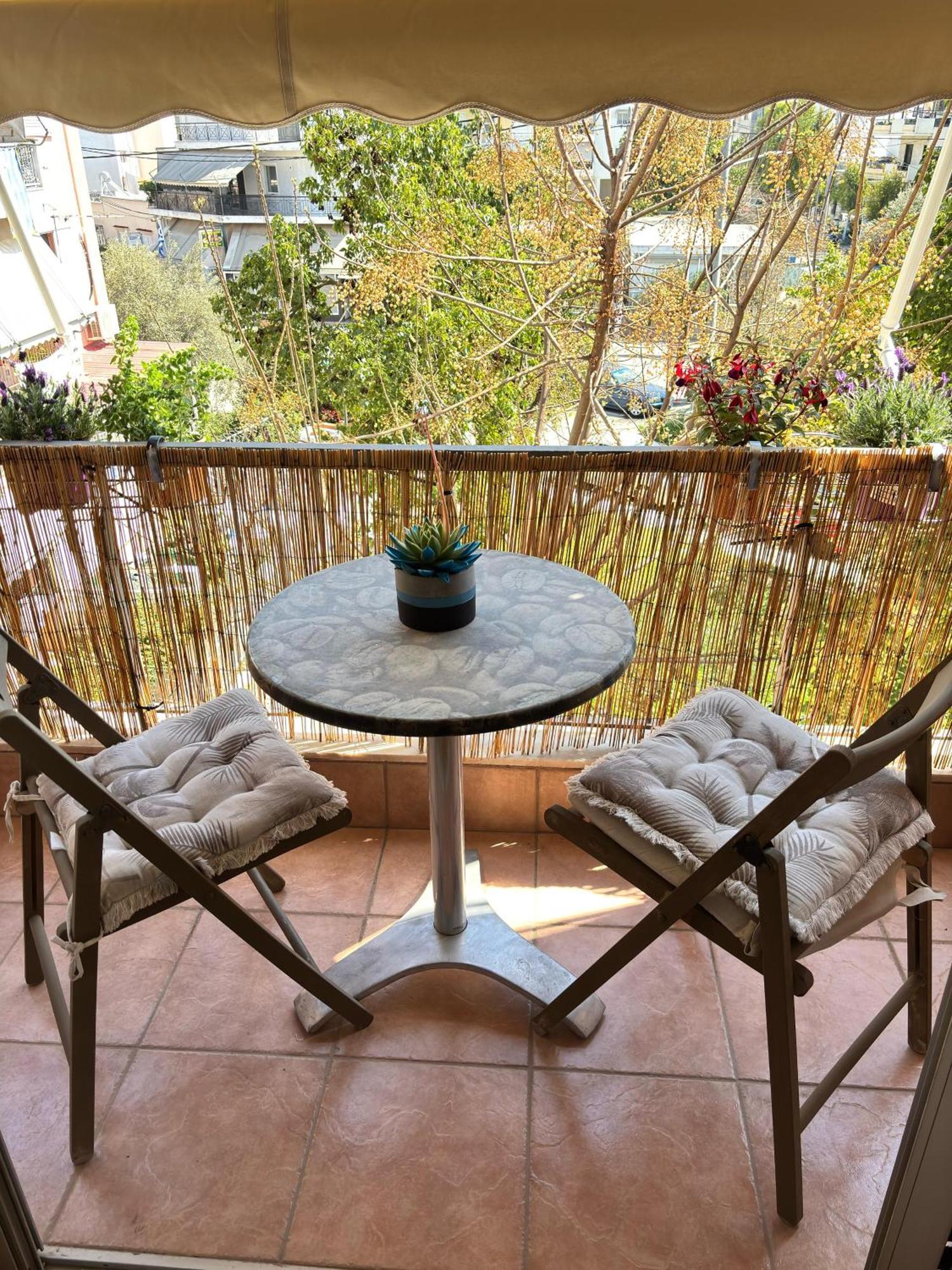 Nirvana Apartment Atene Esterno foto